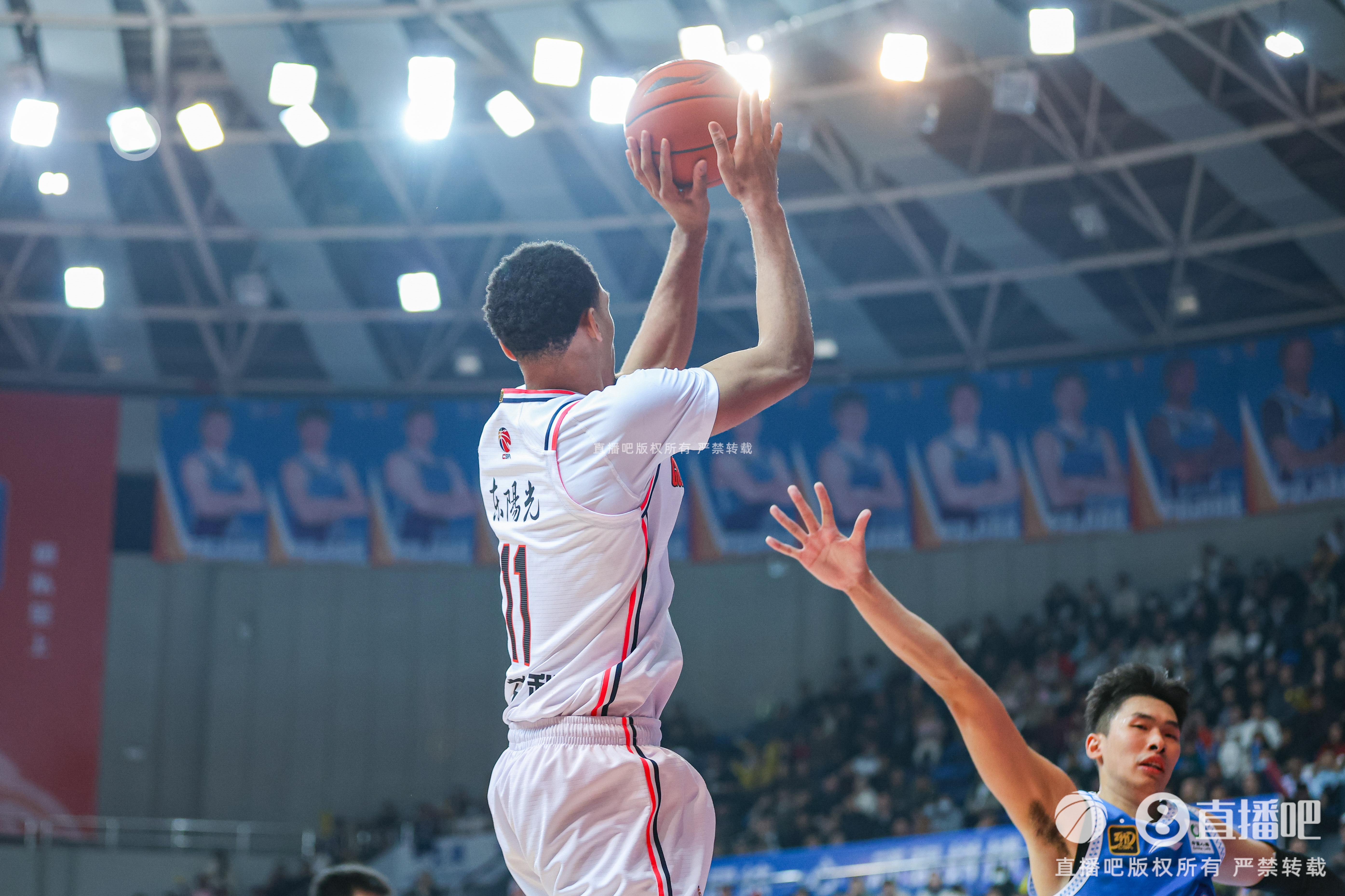 予取予求!贝兹利6中6拿到14分5板 正负值+23