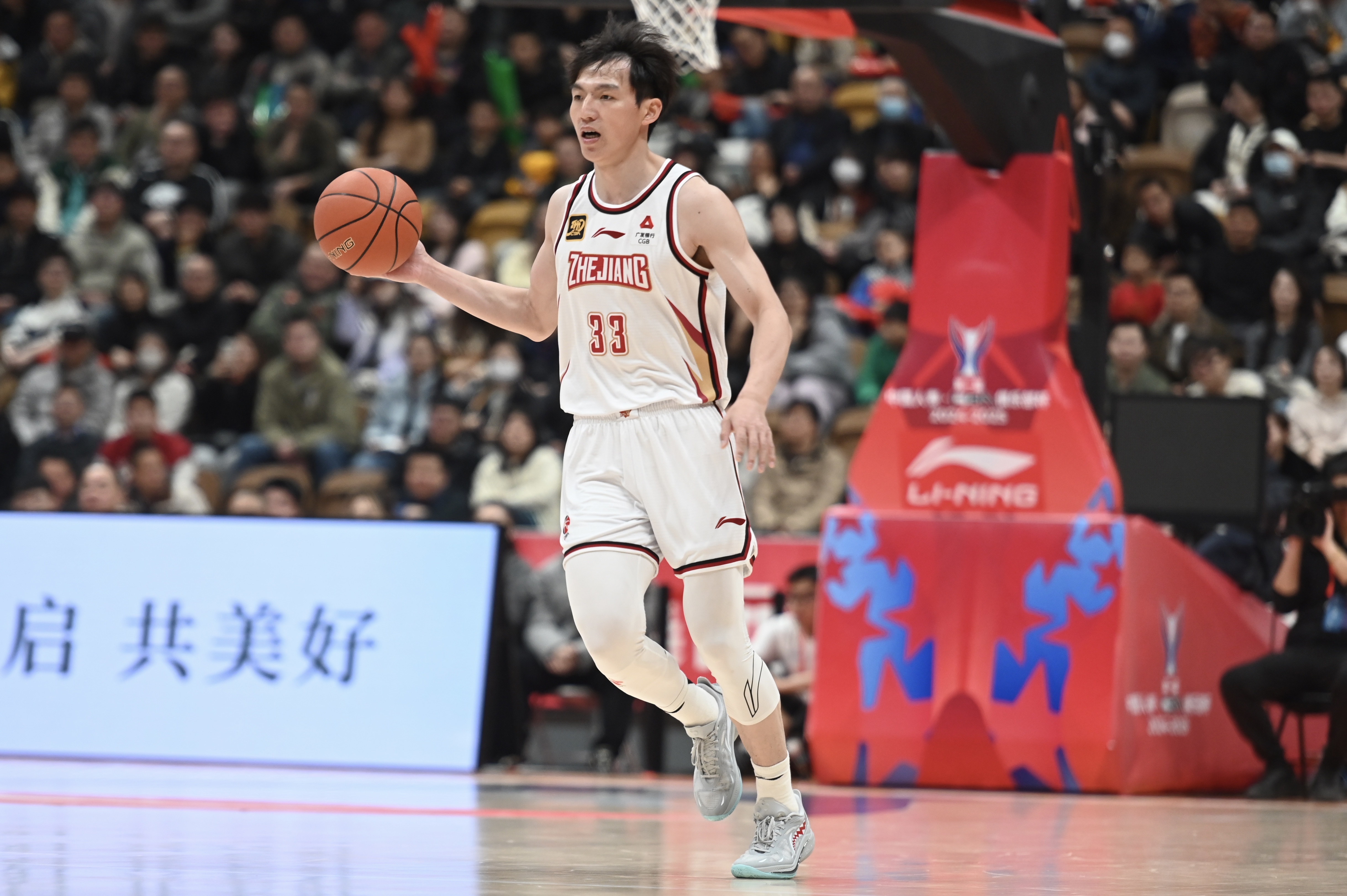 双枪表现不错!吴前和陆文博均9中5&三分合计15中7合砍30分